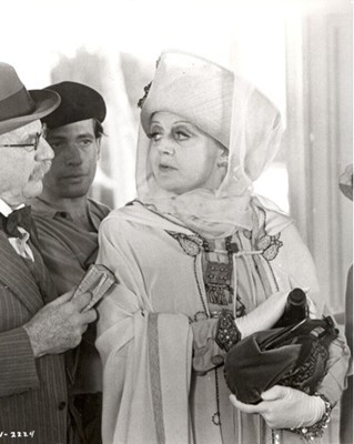 Lot 52 - Angela Lansbury's costume as Salomé Otterbourne in the film 'Death on the Nile' 1978