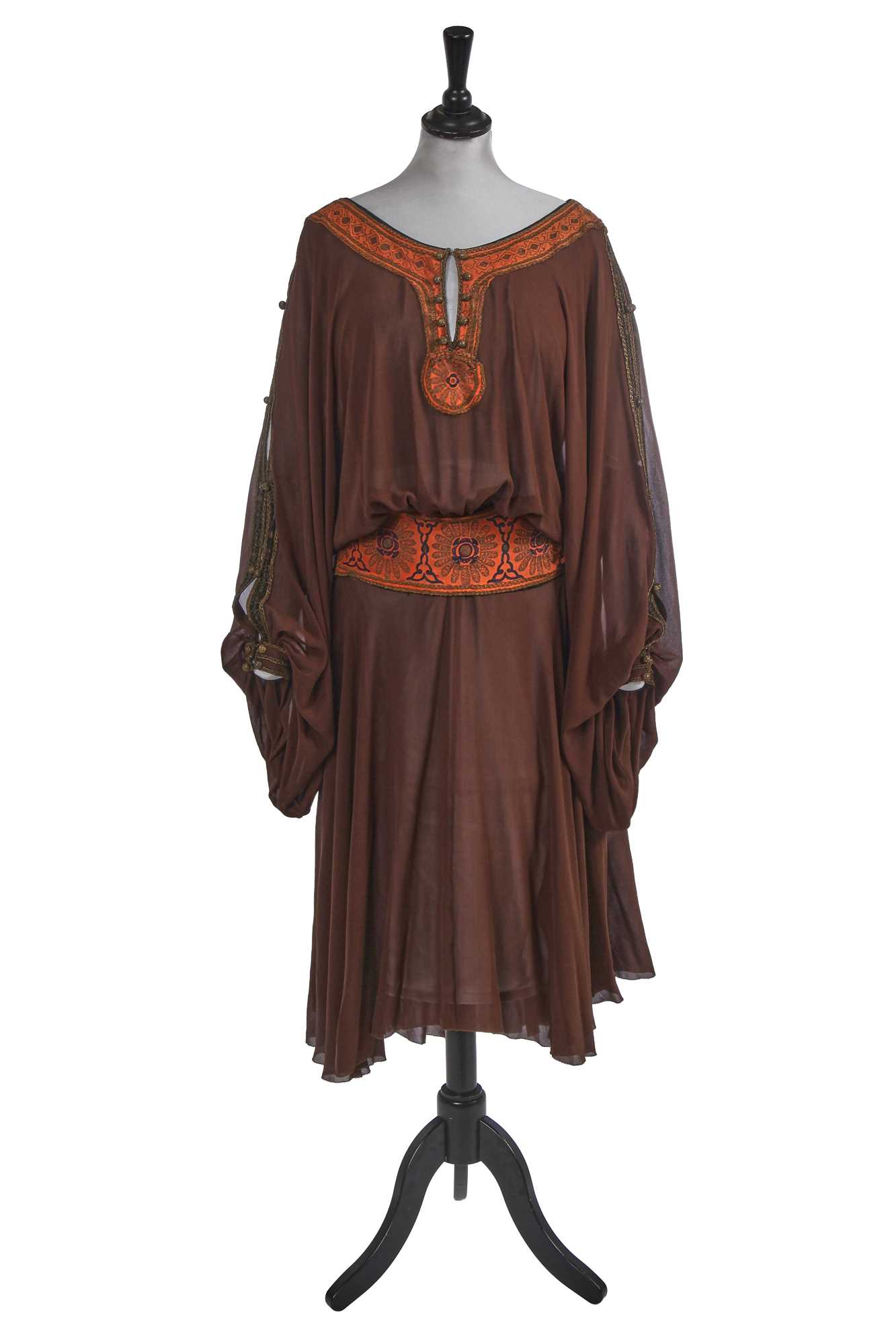 Lot 51 - Angela Lansbury's costume as Salome Otterbourne in the 1978 film 'Death on the Nile'