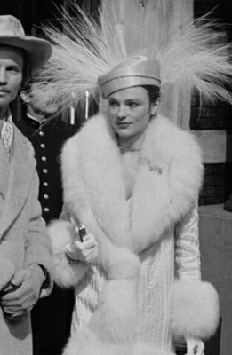 Lot 53 - Jacqueline Bisset's costume as Countess Andrenyi in the film 'Murder on the Orient Express', 1974