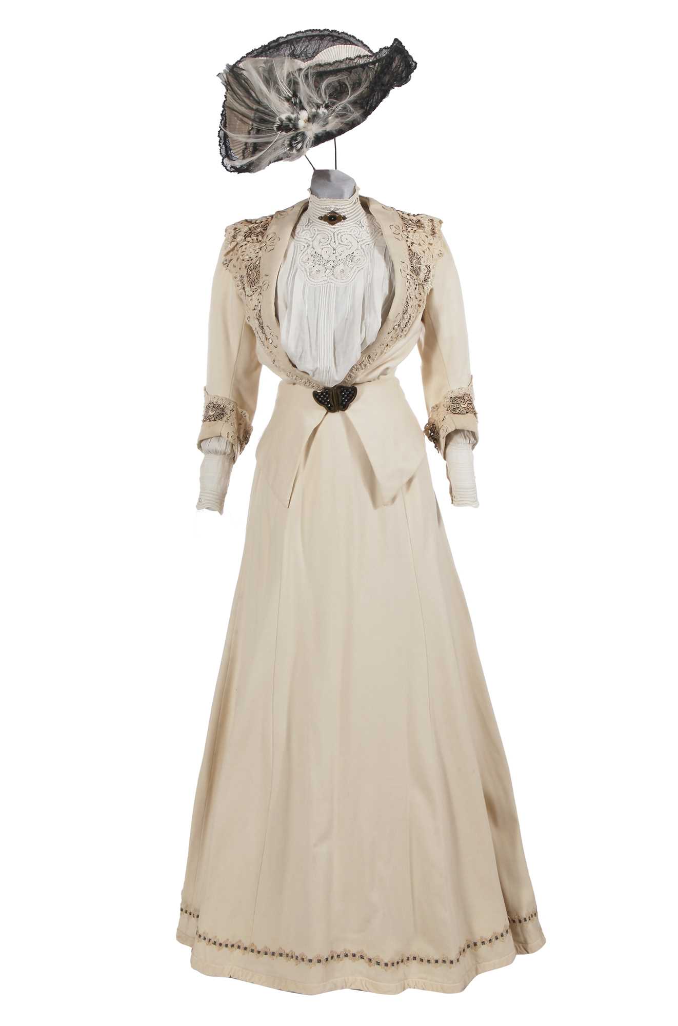 Lot 39 - Uma Thurman's costume as Charlotte Stant in the film 'The Golden Bowl', 2000