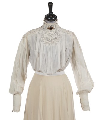 Lot 39 - Uma Thurman's costume as Charlotte Stant in the film 'The Golden Bowl', 2000