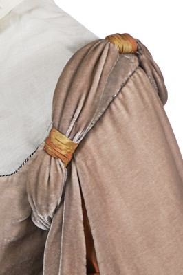 Lot 2 - Cate Blanchett's costume as Queen Elizabeth I in the film 'Elizabeth', 1998