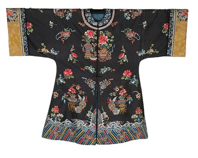 Lot 482A - A woman's embroidered semi-formal robe,...