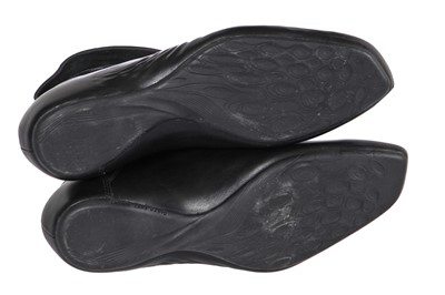 Lot 266 - A pair of Zaha Hadid for Lacoste black leather shoes, 2009