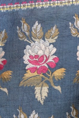 Lot 394 - A woven silk stole, Spitalfields or France,...