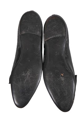 Lot 165 - A Meyer & Mortimer complete navy velvet court livery, 1928