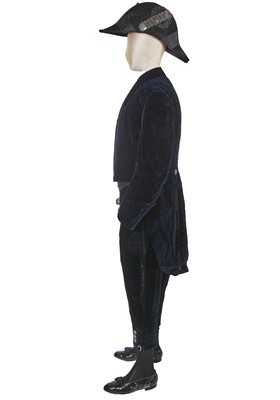 Lot 165 - A Meyer & Mortimer complete navy velvet court livery, 1928
