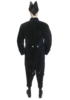 Lot 165 - A Meyer & Mortimer complete navy velvet court livery, 1928
