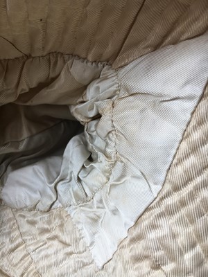 Lot 166 - A Sandon & Co Ltd navy velvet court livery, 1929