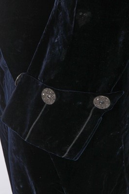 Lot 166 - A Sandon & Co Ltd navy velvet court livery, 1929