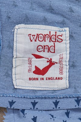 Lot 39 - A Westwood/McLaren squiggle print blue cotton jersey shirt, 'Pirate' collection, Autumn-Winter 1981-82