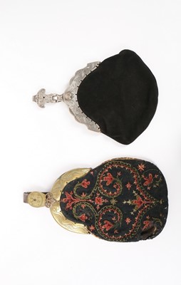 Lot 94 - A wool and gilt metal chatelaine purse,...