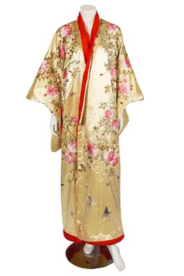 Lot 891 - A Japanese Uchikake kimono, early 20th century