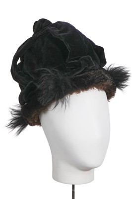 Lot 322 - A Vivienne Westwood velvet and faux fur crown, circa 1989