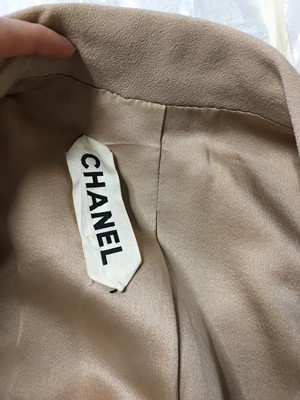Lot 32 - A Chanel haute couture by Karl Lagerfeld taupe moss crêpe coat, Spring-Summer 1998