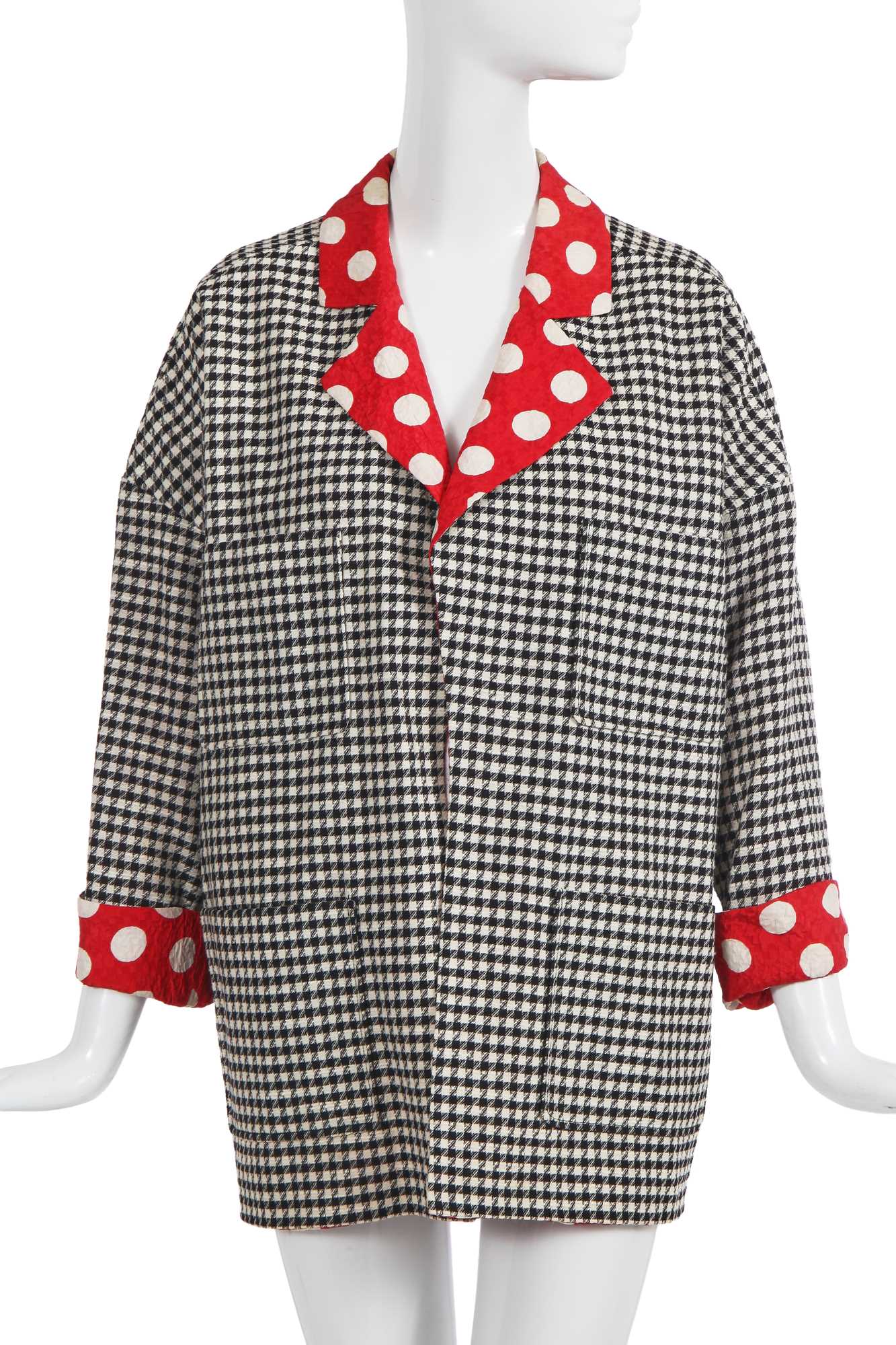 Lot 47 - A Chanel by Karl Lagerfeld black and white houndstooth jacket, Spring-Summer 1987