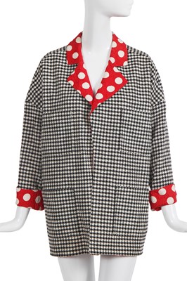 Lot 47 - A Chanel by Karl Lagerfeld black and white houndstooth jacket, Spring-Summer 1987