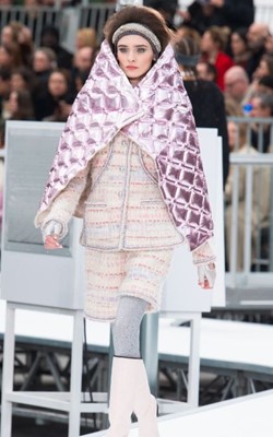 Lot 6 - A Chanel by Karl Lagerfeld pastel tweed jacket and pink cape, 'Chanel Airspace' collection, Autumn-Winter 2017-18