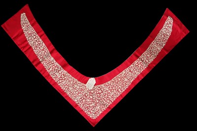 Lot 528 - A Rose Point de Venise collar, 17th century,...