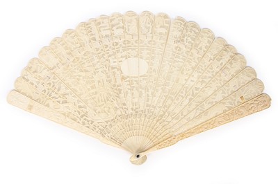 Lot 369 - A finely carved ivory fan, Chinese, 1820-40s,...