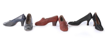 Lot 10 - Ten pairs of mainly brown leather/suede...