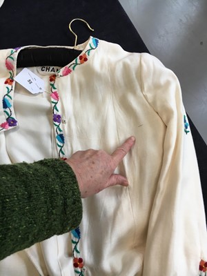 Lot 55 - A Chanel haute couture silk summer suit, circa 1979