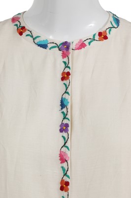 Lot 55 - A Chanel haute couture silk summer suit, circa 1979