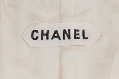 Lot 55 - A Chanel haute couture silk summer suit, circa 1979