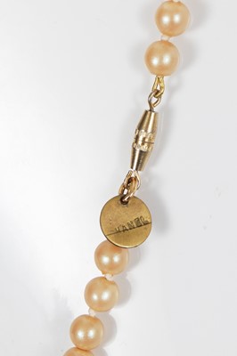 Lot 71 - A Gabrielle Chanel haute couture by Gripoix glass bead and faux pearl sautoir, 1970s