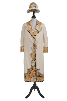 Lot 40 - Margot Robbie's costume as Daphne Milne in the film 'Goodbye Christopher Robin, 2017