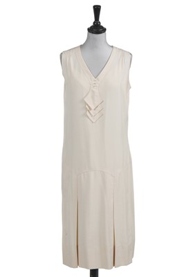 Lot 40 - Margot Robbie's costume as Daphne Milne in the film 'Goodbye Christopher Robin, 2017