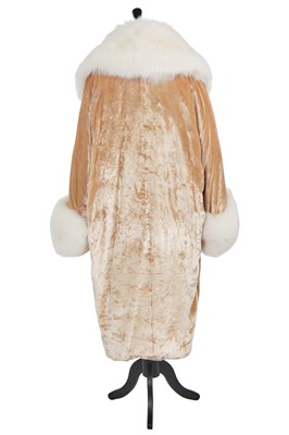 Lot 48 - Shirley MacLaine's costume as Martha Levinson in the TV series 'Downton Abbey', 2012