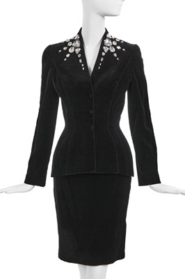 Lot 365 - A Thierry Mugler black velvet suit, circa 1993