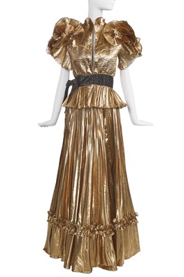 Lot 408 - A Zandra Rhodes pleated gold lamé ensemble, 'Renaissance/Gold' collection, Autumn-Winter 1981-82