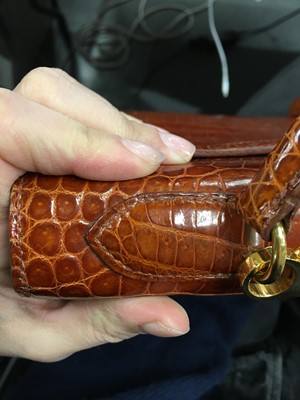 Lot 93 - An Hermès Miel Crocodile Kelly 32, 1988