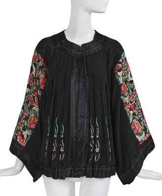 Lot 533 - A rare Babani embroidered black silk 'Niu Tsé' jacket, circa 1906
