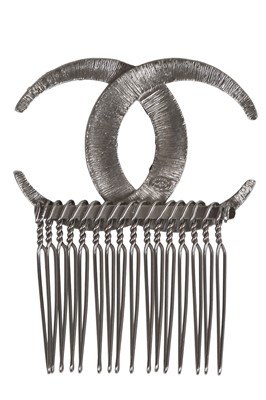 Lot 13 - A Chanel by Karl Lagerfeld rhinestone hair comb, 2016