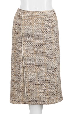 Lot 61 - A Gabrielle Chanel haute couture tweed suit, circa 1969