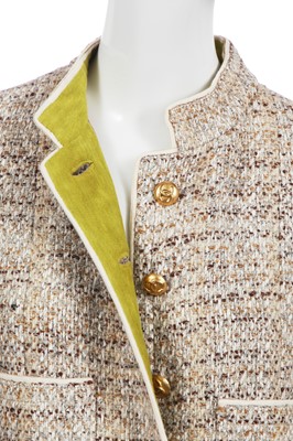 Lot 61 - A Gabrielle Chanel haute couture tweed suit, circa 1969