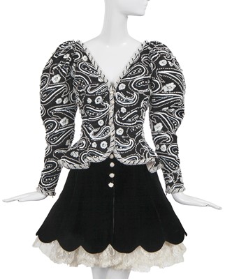 Lot 267 - An Emanuel Ungaro haute couture beaded cocktail ensemble, Autumn-Winter 1991-92