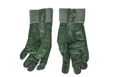 Lot 75 - A fine pair of Carol Christian Poell men's green leather joined-finger gloves, 2000s