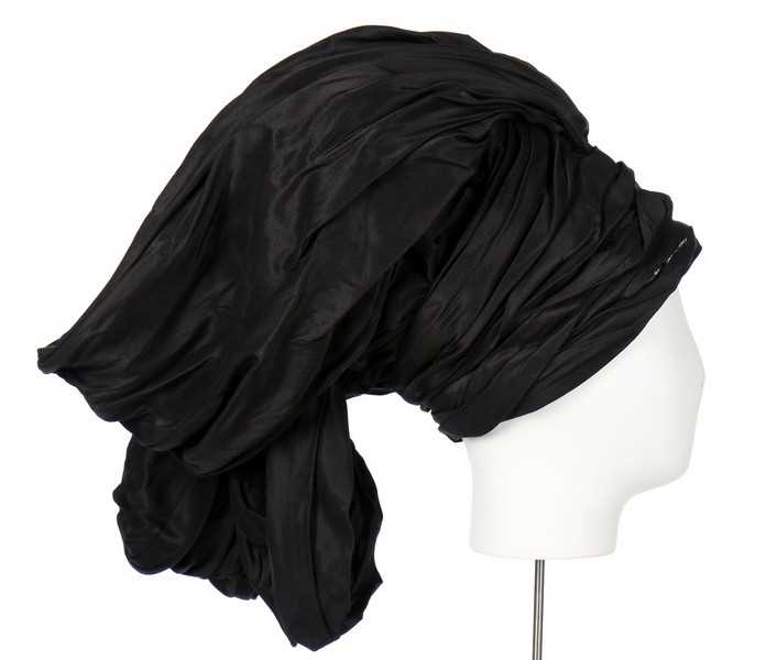 Lot 288 - The Shirley Hex/Philip Treacy for John...