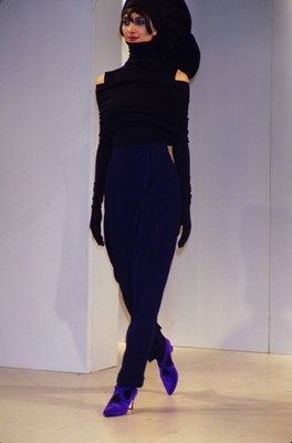 Lot 288 - The Shirley Hex/Philip Treacy for John...