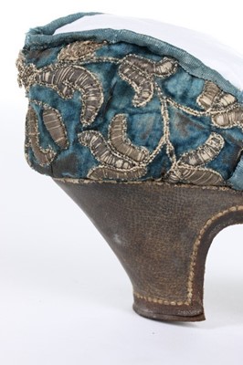 Lot 98 - A fine and important pair of embroidered...