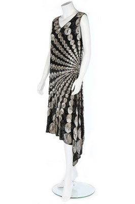 Lot 181 - A fine sequinned flapper dress, 1920s,...