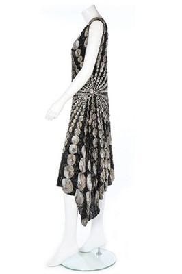 Lot 181 - A fine sequinned flapper dress, 1920s,...