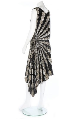 Lot 181 - A fine sequinned flapper dress, 1920s,...