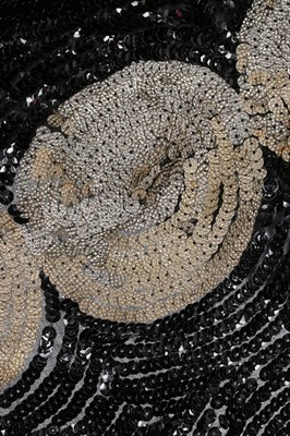 Lot 181 - A fine sequinned flapper dress, 1920s,...