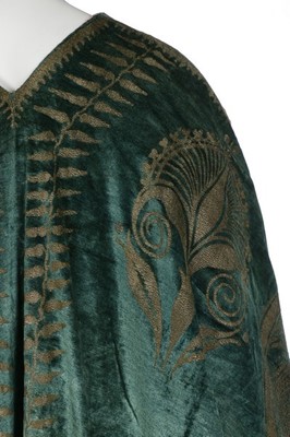 Lot 161 - A fine Mariano Fortuny stencilled green velvet...