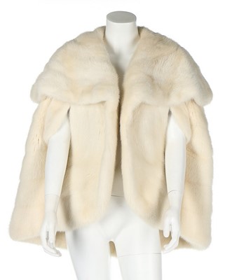 Lot 236 - A white mink capelet, probably 1980s,...